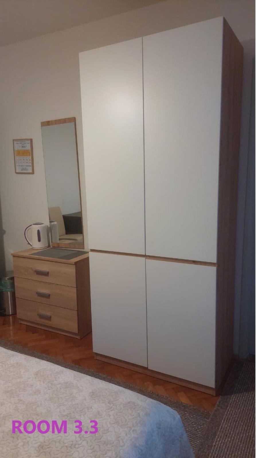 פורץ Guest House Lovric מראה חיצוני תמונה
