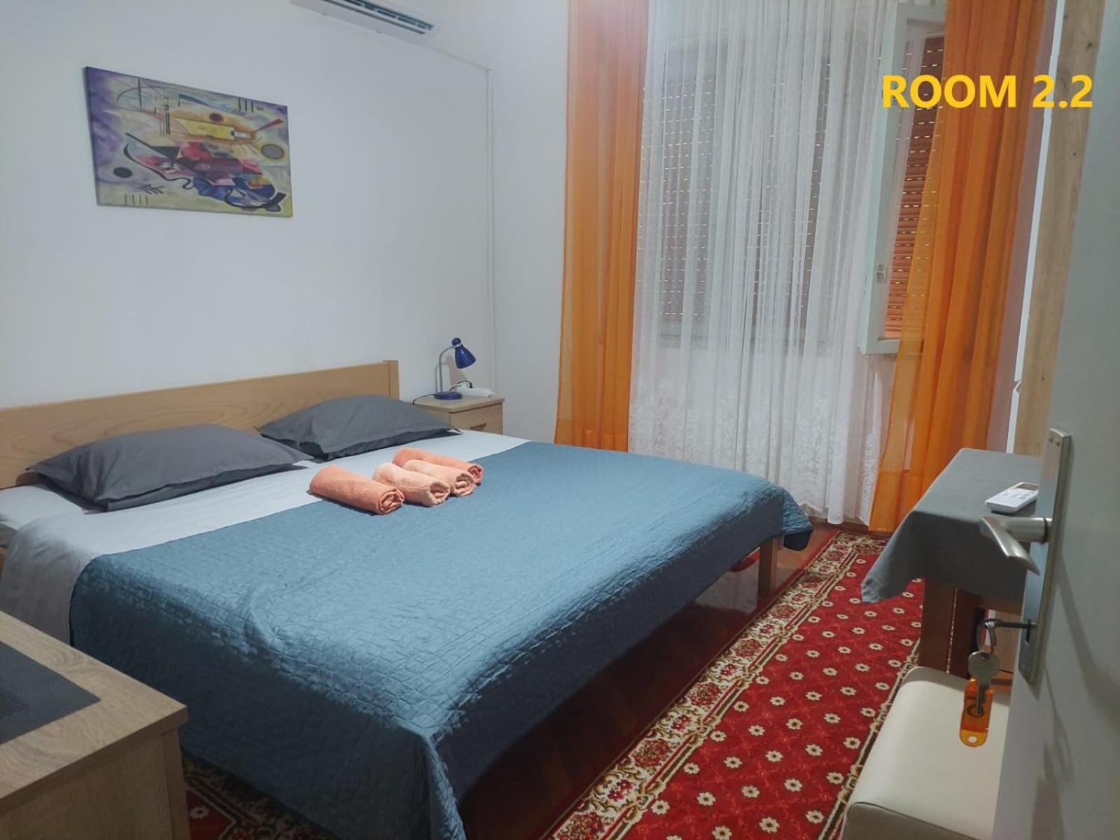 פורץ Guest House Lovric מראה חיצוני תמונה