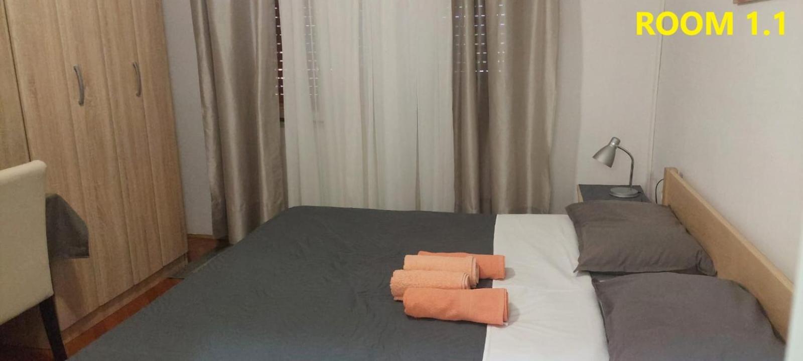 פורץ Guest House Lovric מראה חיצוני תמונה