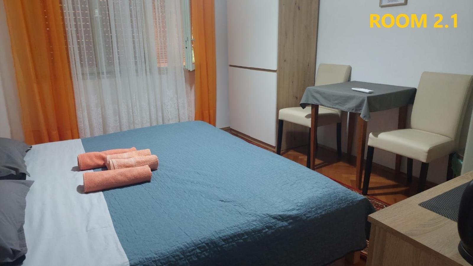 פורץ Guest House Lovric מראה חיצוני תמונה