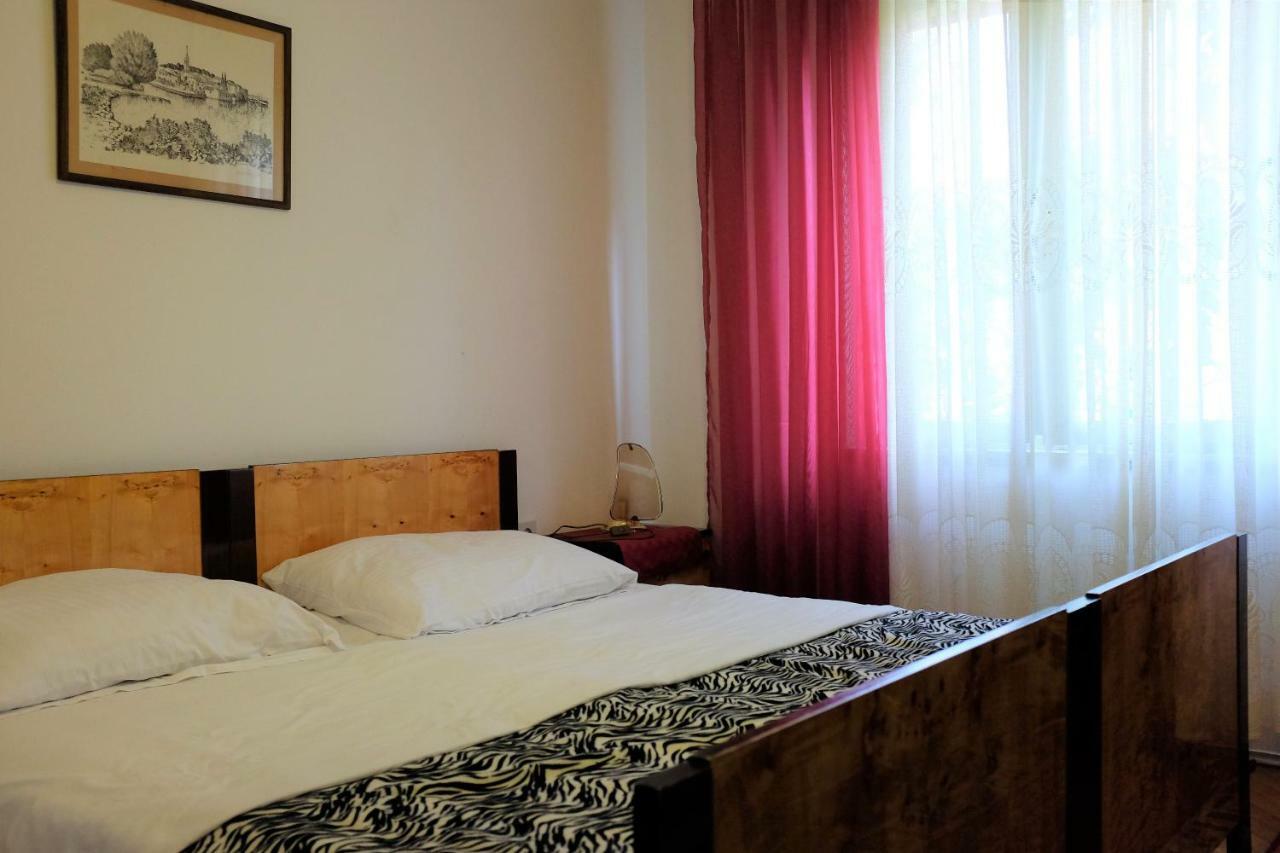 פורץ Guest House Lovric מראה חיצוני תמונה