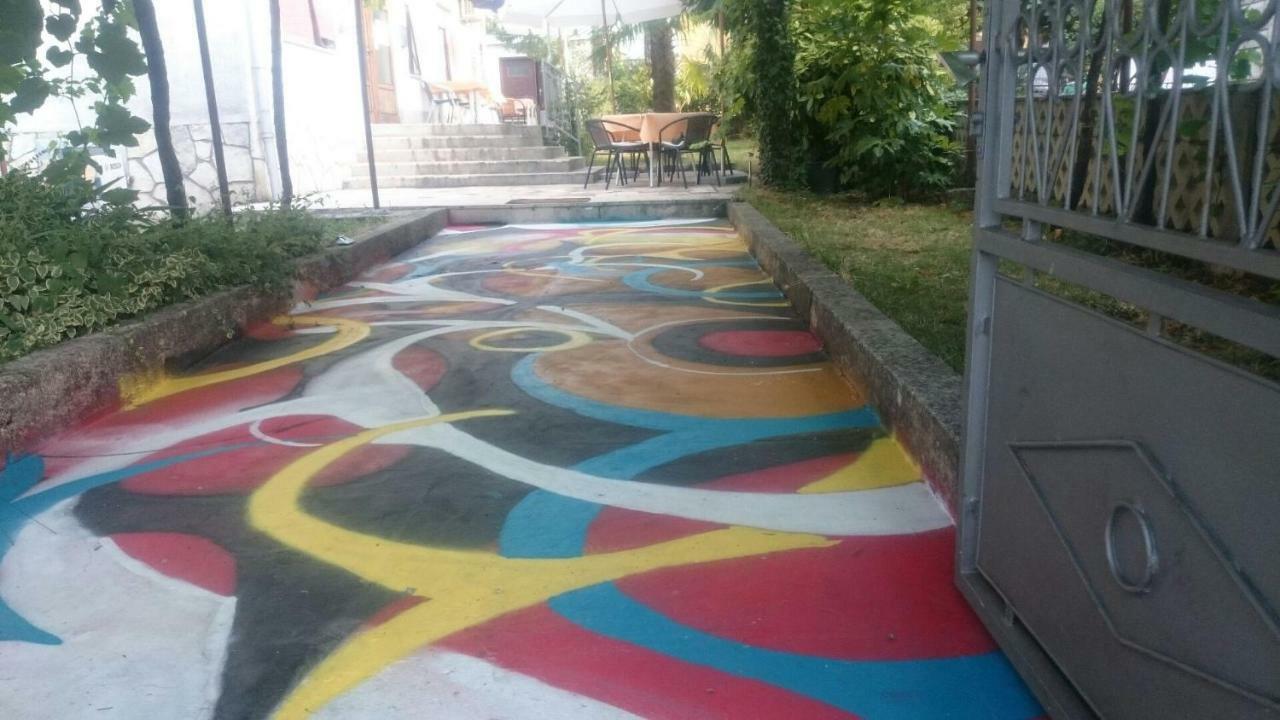 פורץ Guest House Lovric מראה חיצוני תמונה